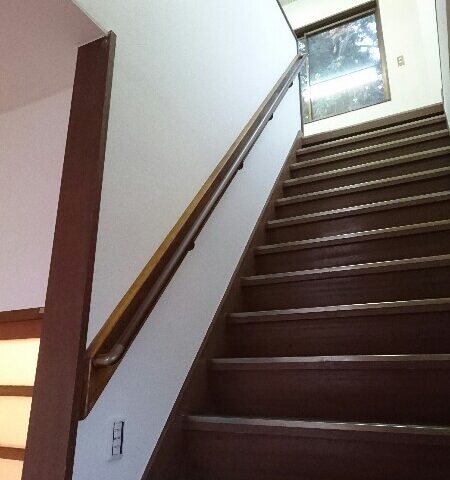 階段の手摺(手すり)取り付け