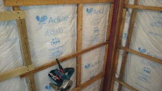 食品庫と　冷蔵庫置き場の作成