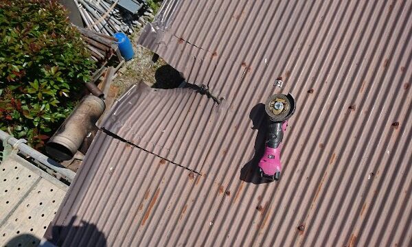 台風の屋根修理