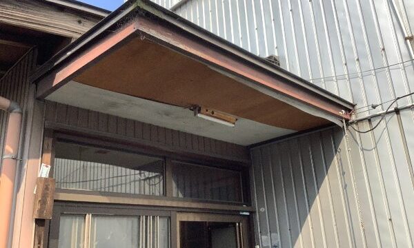 玄関天井の修理