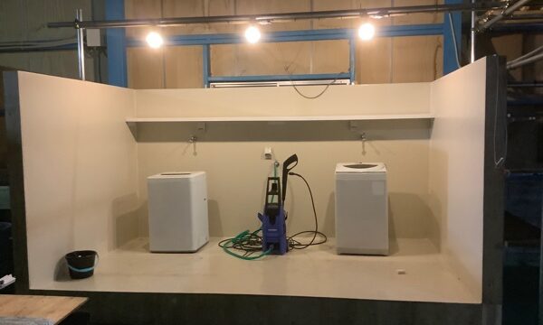 高圧洗浄ブースが 仕上がりました。